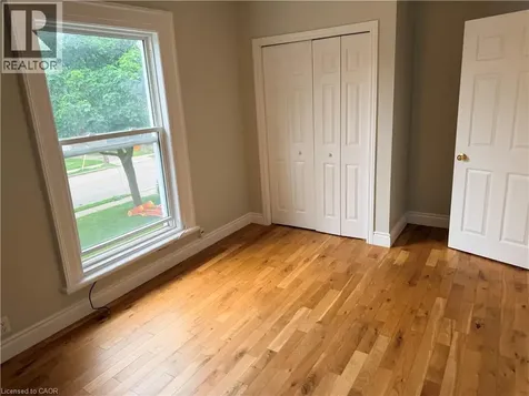 73 Wellington Street Cambridge ON N1R 3Y6