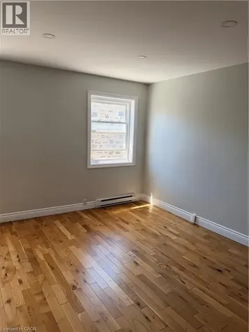 73 Wellington Street Cambridge ON N1R 3Y6