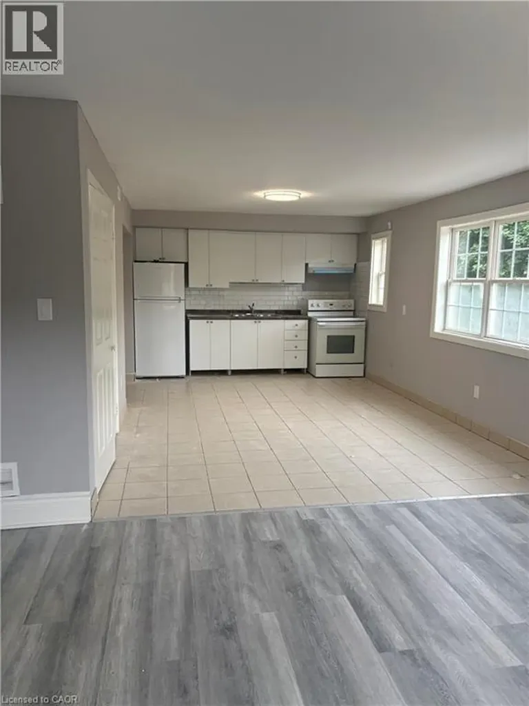 81 Dundas Street Dundas ON L9H 7T5