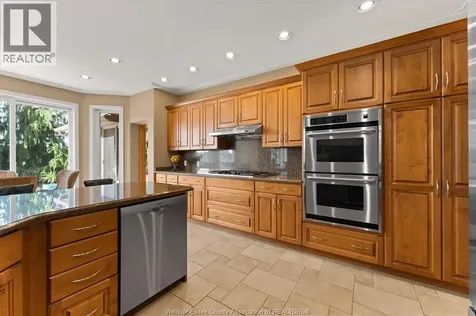 24 Sandy Lake Leamington ON N8H 5J3