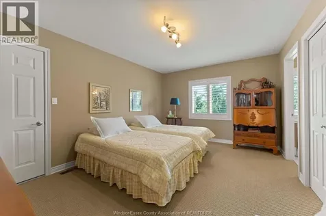 24 Sandy Lake Leamington ON N8H 5J3