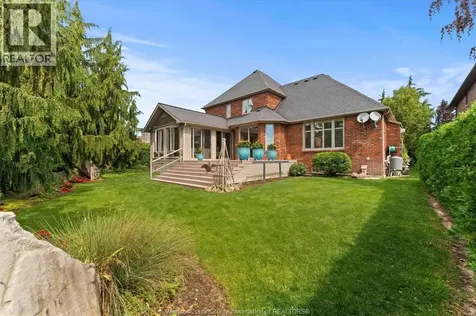 24 Sandy Lake Leamington ON N8H 5J3