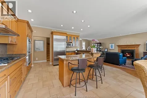 24 Sandy Lake Leamington ON N8H 5J3