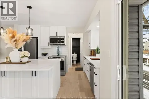4385 Huron Church Line Road Lasalle ON N8H 1H3