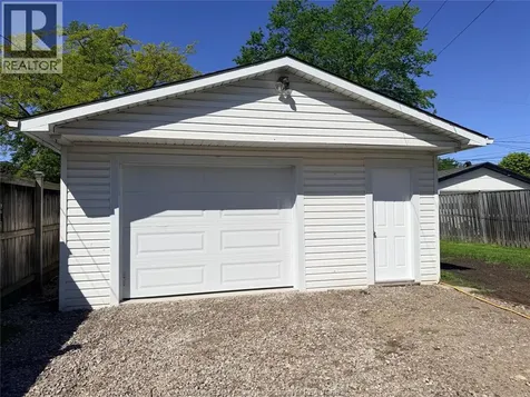 1651 Aubin Road Windsor ON N8Y 4G3