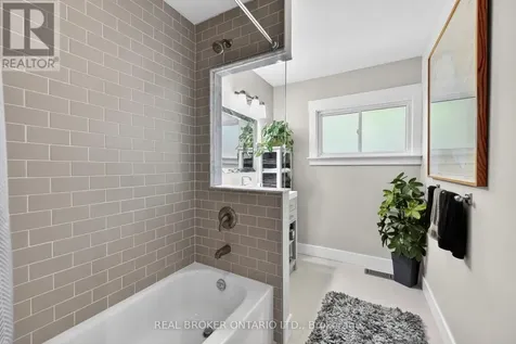 608 Moberley Avenue Orillia ON L3V 6R6