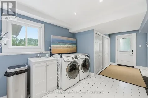 21324 Mccowan Road East Gwillimbury ON L0G 1M0