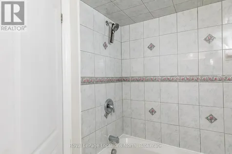 213 Marsh Street Blue Mountains ON N0H 1J0