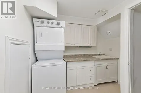 213 Marsh Street Blue Mountains ON N0H 1J0