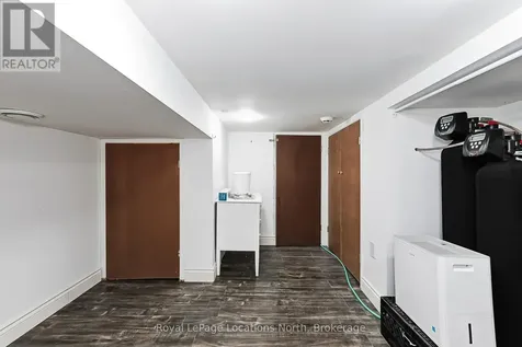213 Marsh Street Blue Mountains ON N0H 1J0