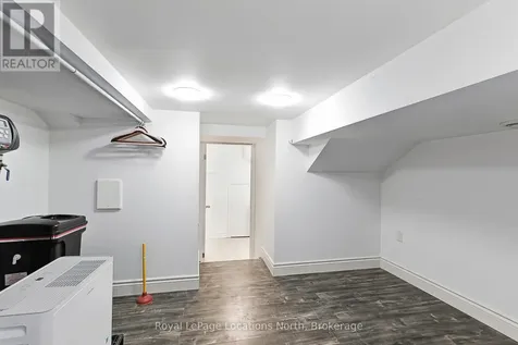 213 Marsh Street Blue Mountains ON N0H 1J0