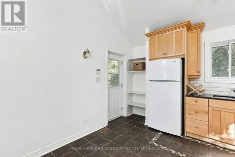 213 Marsh Street Blue Mountains ON N0H 1J0