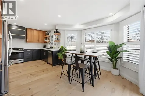 17 Fenwick Place Waterdown ON L0R 2H5