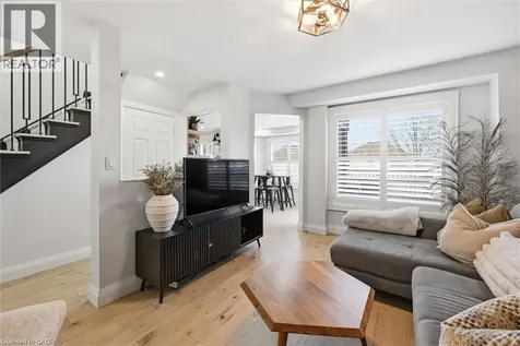 17 Fenwick Place Waterdown ON L0R 2H5