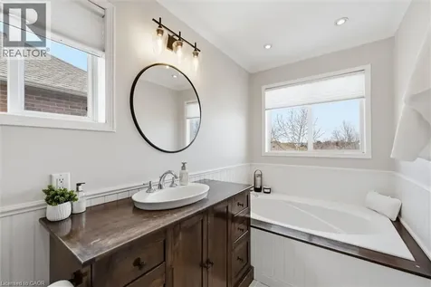 17 Fenwick Place Waterdown ON L0R 2H5