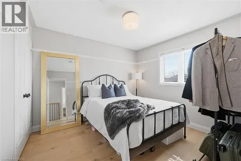 17 Fenwick Place Waterdown ON L0R 2H5