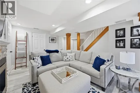 17 Fenwick Place Waterdown ON L0R 2H5
