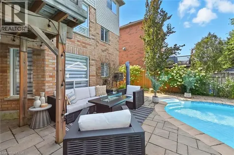 17 Fenwick Place Waterdown ON L0R 2H5