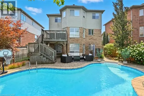 17 Fenwick Place Waterdown ON L0R 2H5