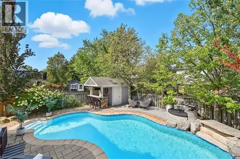 17 Fenwick Place Waterdown ON L0R 2H5