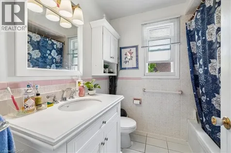 80 Maclennan Avenue Hamilton ON L8V 1X6