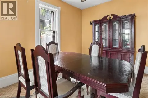427 Duke Street West Kitchener ON N2H 3Y6