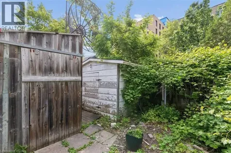 427 Duke Street West Kitchener ON N2H 3Y6