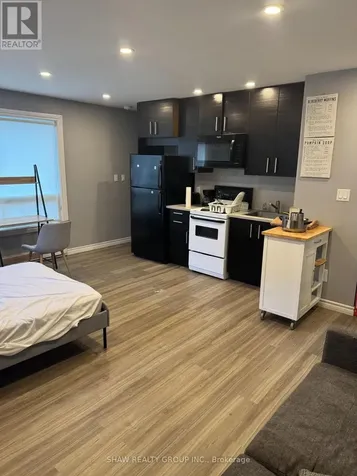 61 Waterloo Drive Kitchener ON N2H 3V1