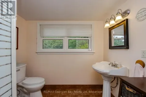 178 Church Street Penetanguishene ON L9M 1E6