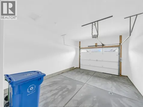 2614 Barkley Avenue Windsor ON N8P 0E9