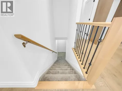 2614 Barkley Avenue Windsor ON N8P 0E9