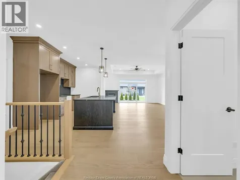 2614 Barkley Avenue Windsor ON N8P 0E9