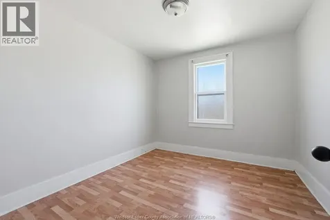 1596 College Windsor ON N9B 1M1