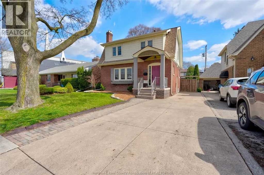 2146 Windermere Windsor ON N8W 2S6