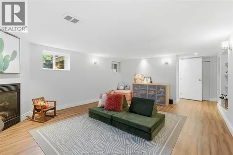 2146 Windermere Windsor ON N8W 2S6
