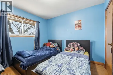 20 Nelligan Place Hamilton ON L8K 4X7