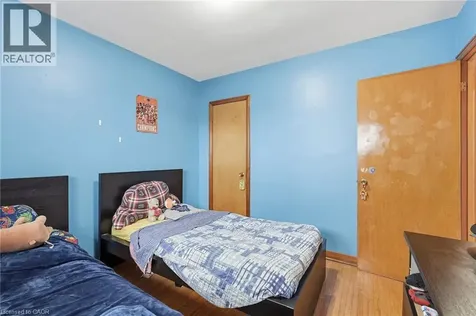 20 Nelligan Place Hamilton ON L8K 4X7