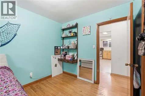 20 Nelligan Place Hamilton ON L8K 4X7