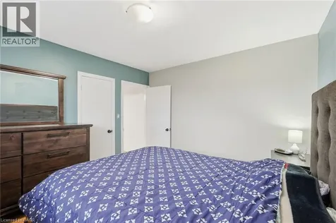 20 Nelligan Place Hamilton ON L8K 4X7