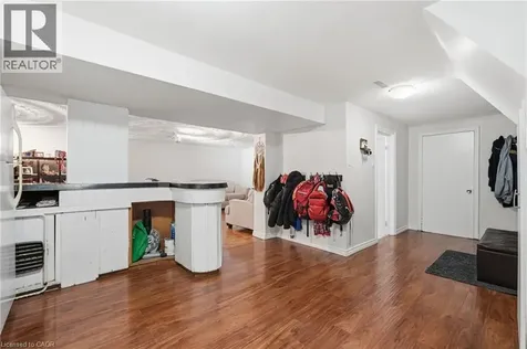 20 Nelligan Place Hamilton ON L8K 4X7