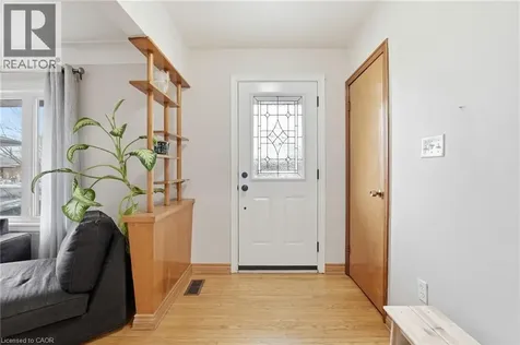 20 Nelligan Place Hamilton ON L8K 4X7