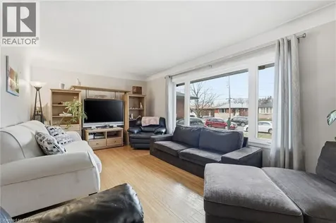 20 Nelligan Place Hamilton ON L8K 4X7