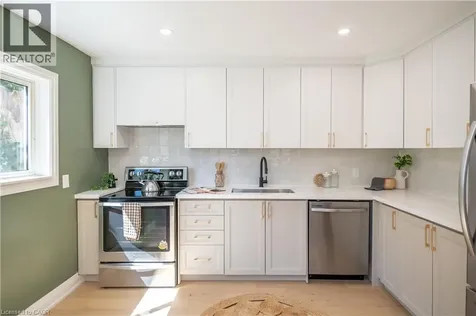 213 Rosslyn Avenue North Hamilton ON L8L 7P8
