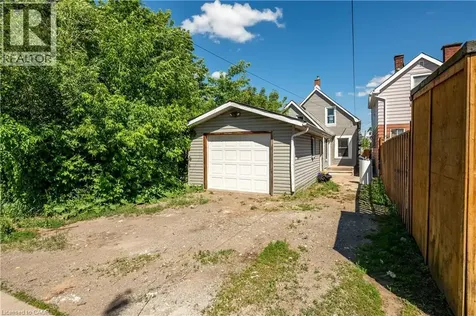 213 Rosslyn Avenue North Hamilton ON L8L 7P8