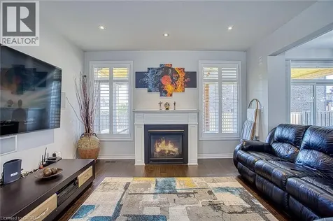17 Narbonne Crescent Stoney Creek ON L8J 0J7