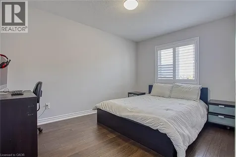 17 Narbonne Crescent Stoney Creek ON L8J 0J7