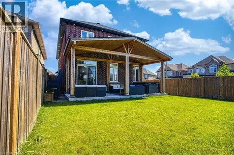 17 Narbonne Crescent Stoney Creek ON L8J 0J7