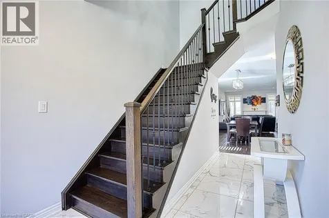17 Narbonne Crescent Stoney Creek ON L8J 0J7