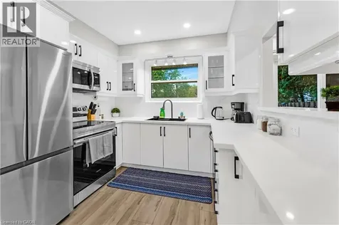 2258 Manchester Drive Burlington ON L7P 3W2