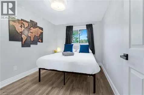 2258 Manchester Drive Burlington ON L7P 3W2